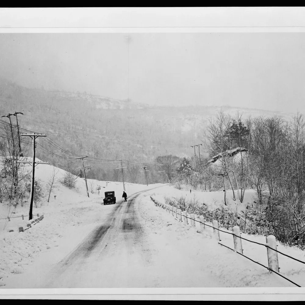 Marion Post Wolcott, Highway after blizzard, Brattleboro, Vermont (1940), U.S. Office of War Information / Library of Congress