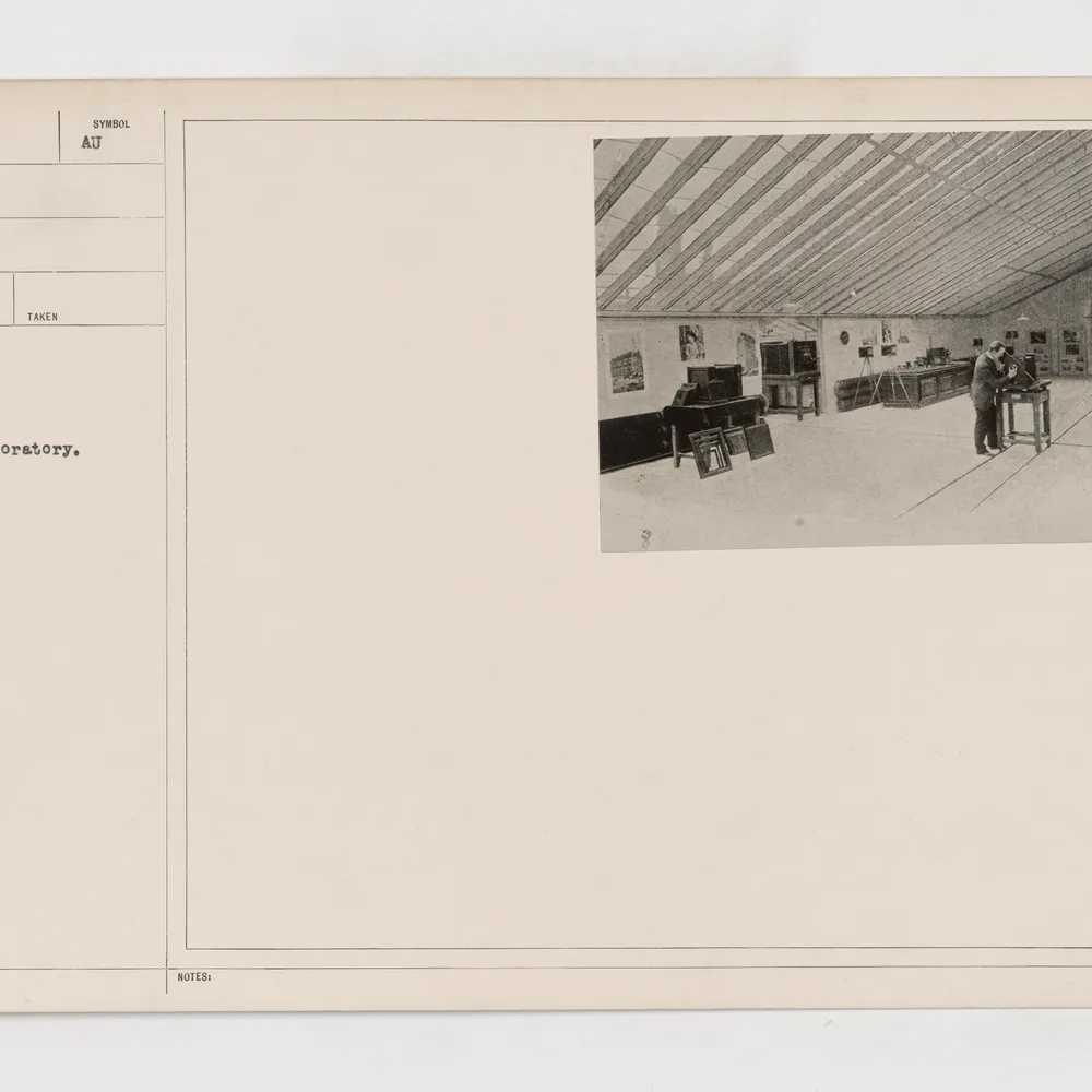 U.S. Army Signal Corps / War Department photograph, 'Enlarging, printing, and developing' (NARA 55163023).